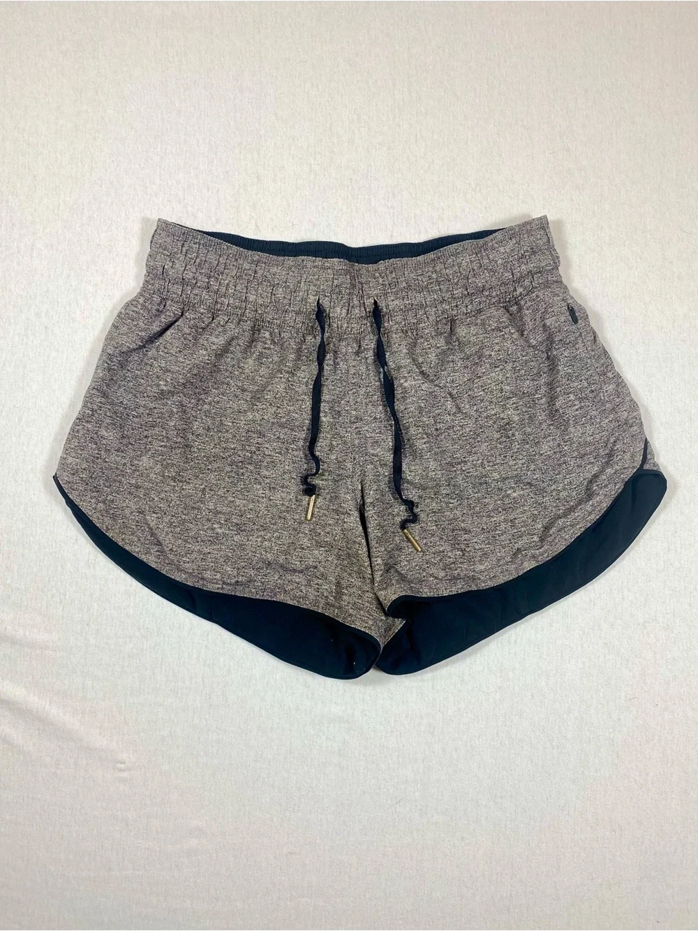 lululemon Heathered Gray Running Shorts Size 6 Black Liner